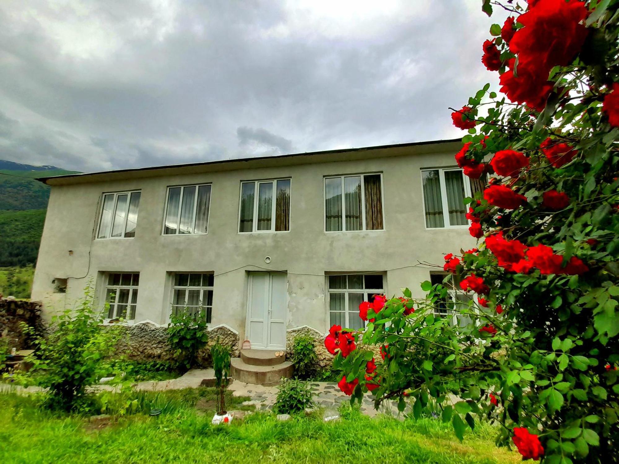 Guesthouse Of Irina Chvabiani Exterior foto